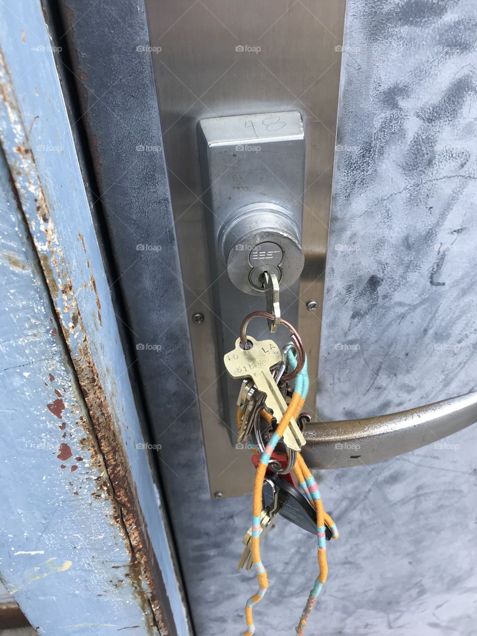 Keys in the door 