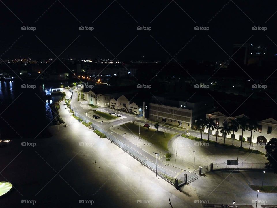 Praça Mauá a noite