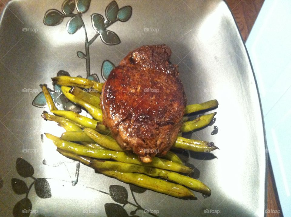 Steak and green beans 