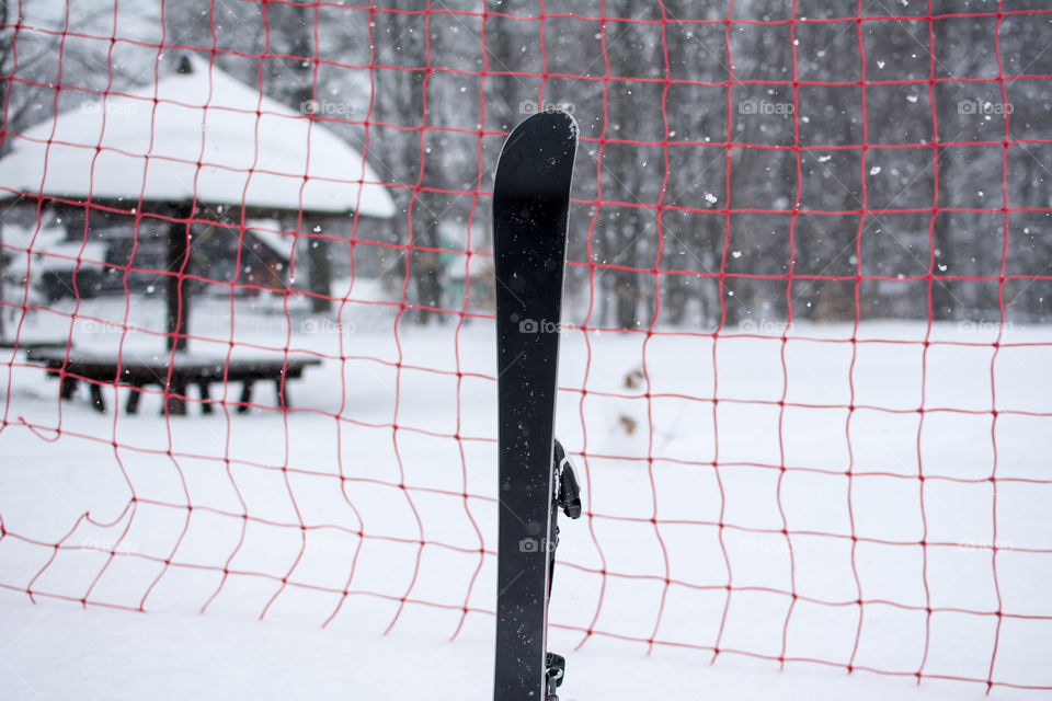 ski in the snow on mountain