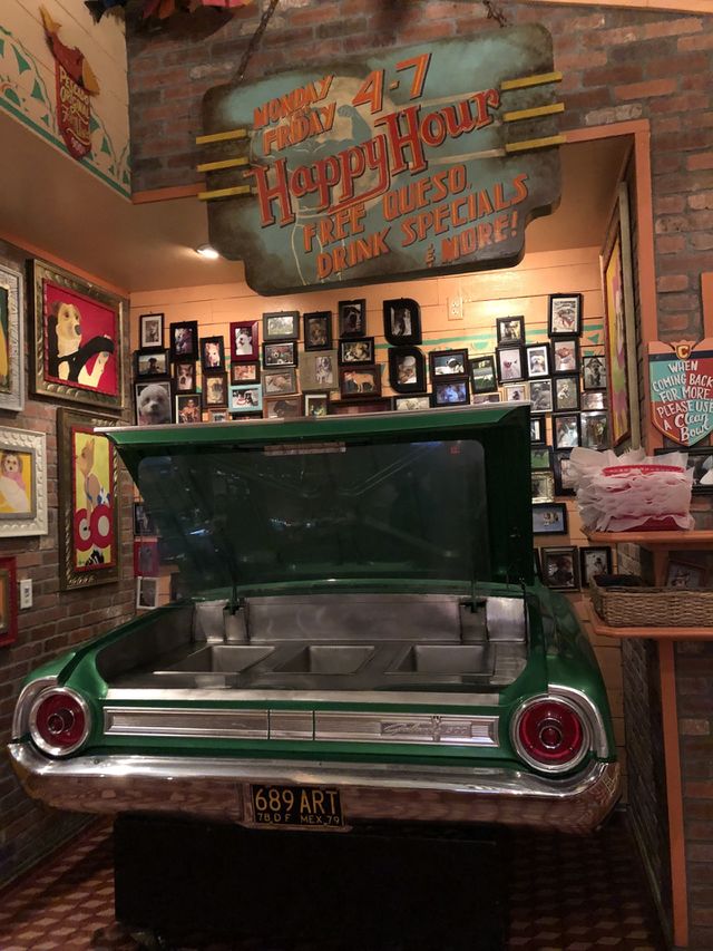 Unique Mexican Restaurant Display