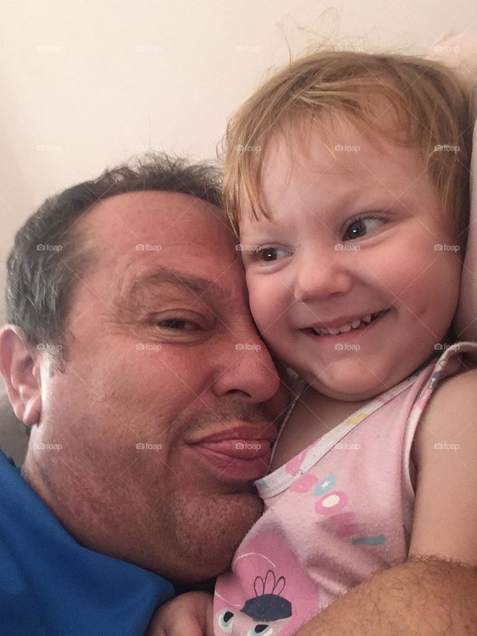 🇺🇸 My daughter Estela is my reason for living!  With your sweet smile, fatherhood is my meaning. / 🇧🇷 Minha filha Estela é a razão do meu viver! Com seu doce sorriso, a paternidade é o meu sentido.