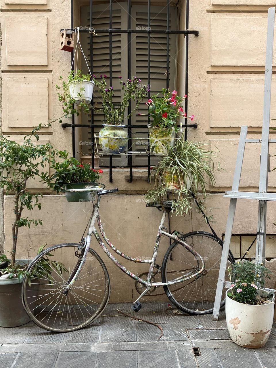 Vintage vibes in street