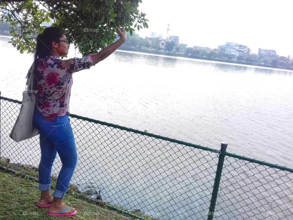 my selfie time with my hand phone @ my favorite park.