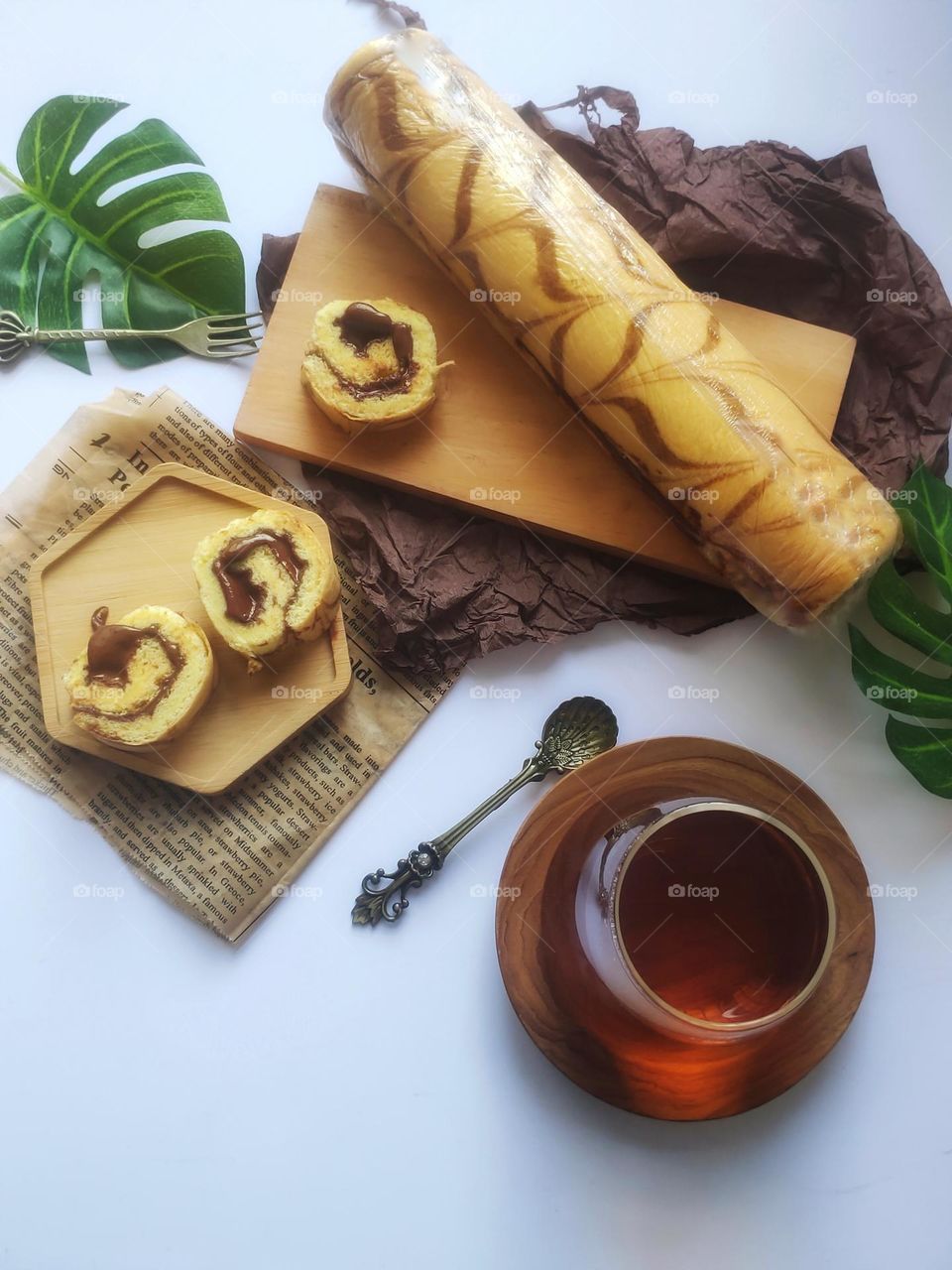 tea break with nutella rolls