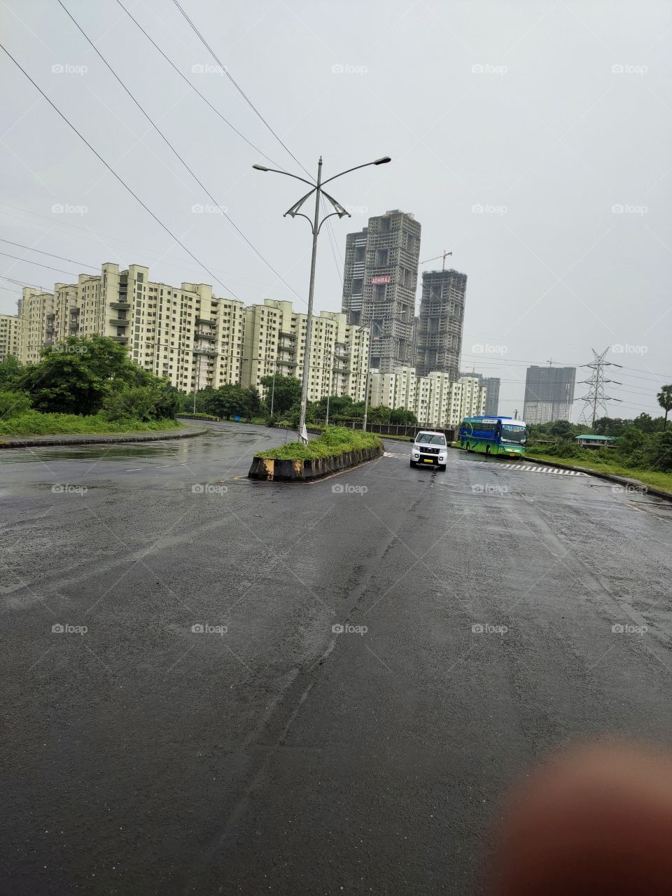 Awesome Weather
🏢🏢🏢🏢🏢
🚗🚗🚗🚗🚗🚗
Road
☔☔☔💭💭🗯️