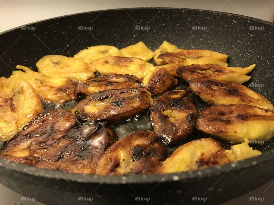Fried plantain / Platano frito