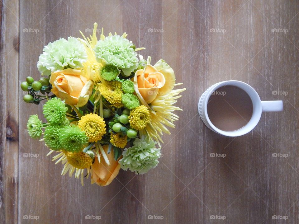 A cup of coffee on the coffee table 