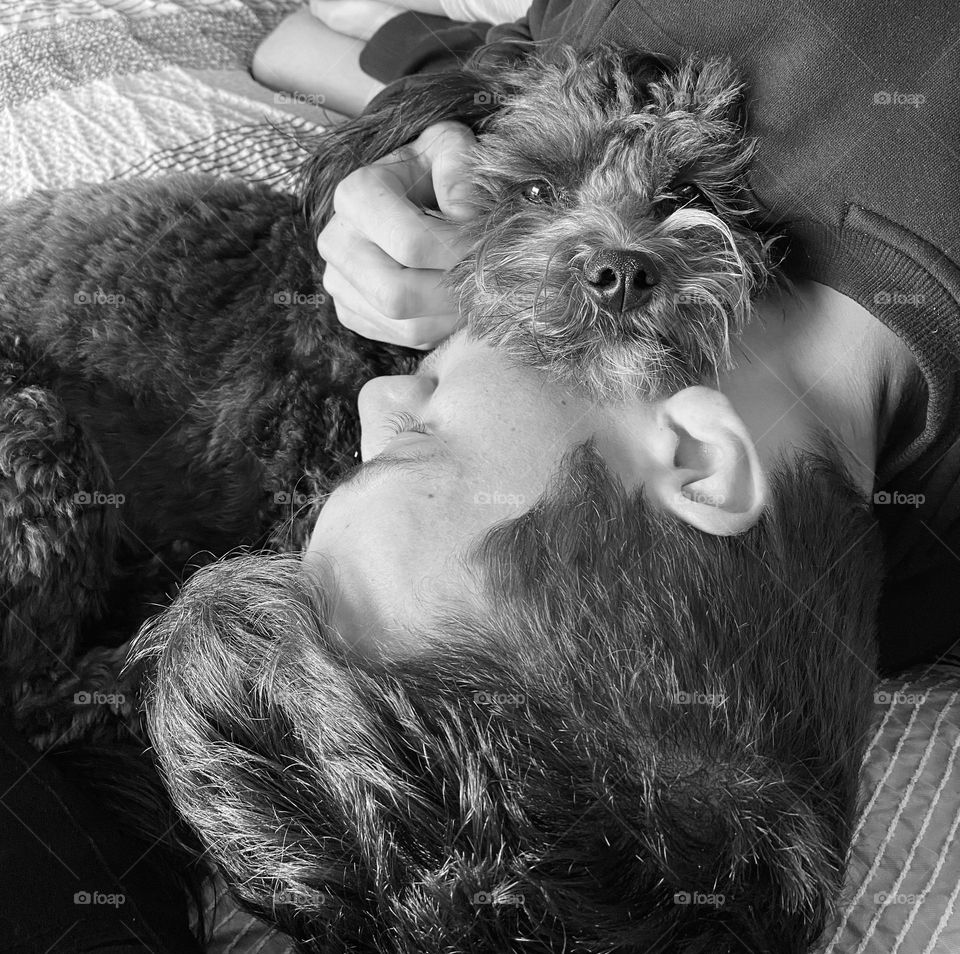 A bond of love and comfort when a friend is needed