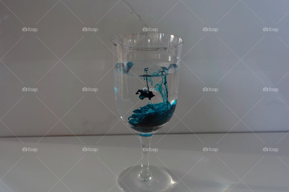 Wine glass/food coloring blue
