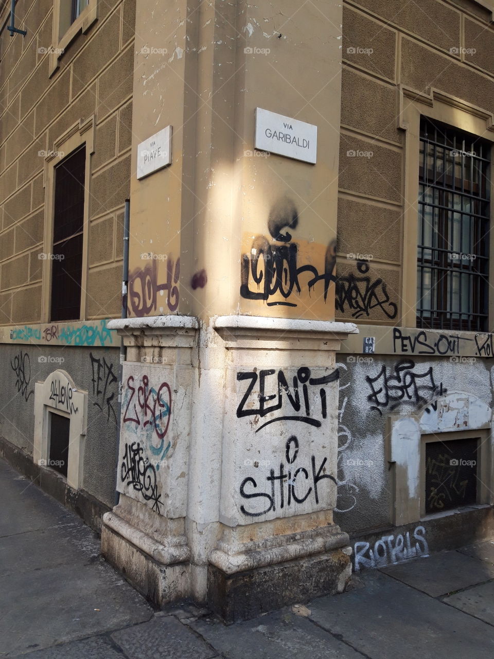 graffitis in Turin