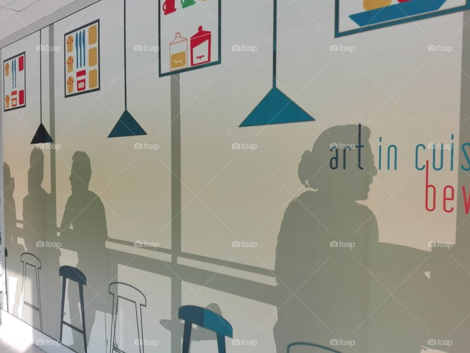 design of representative wall of friends in a pizzeria