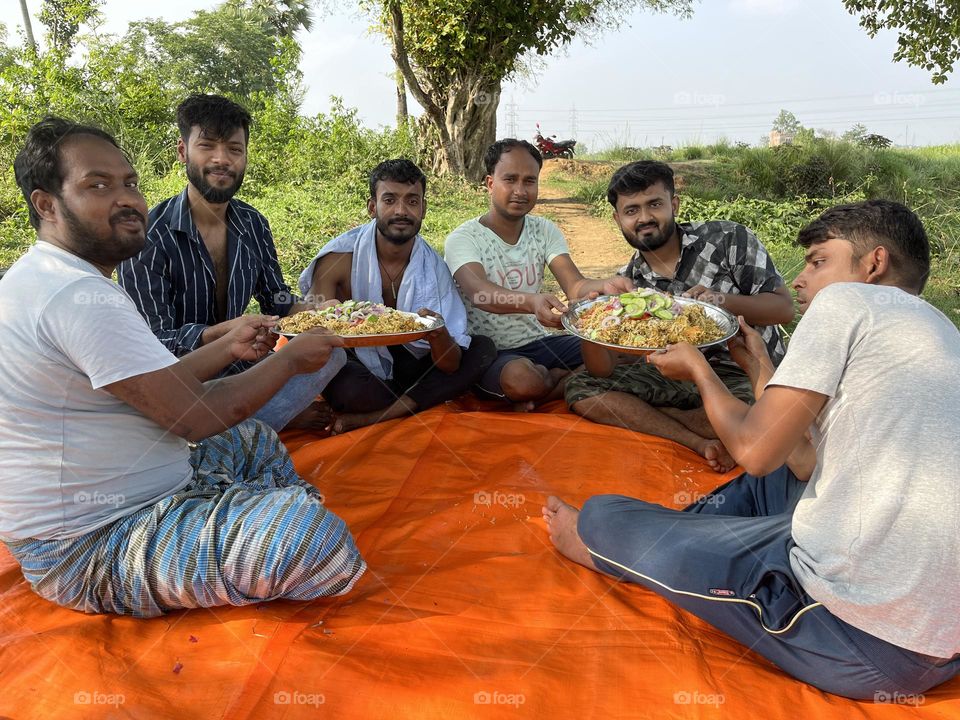 Picnic with friends 