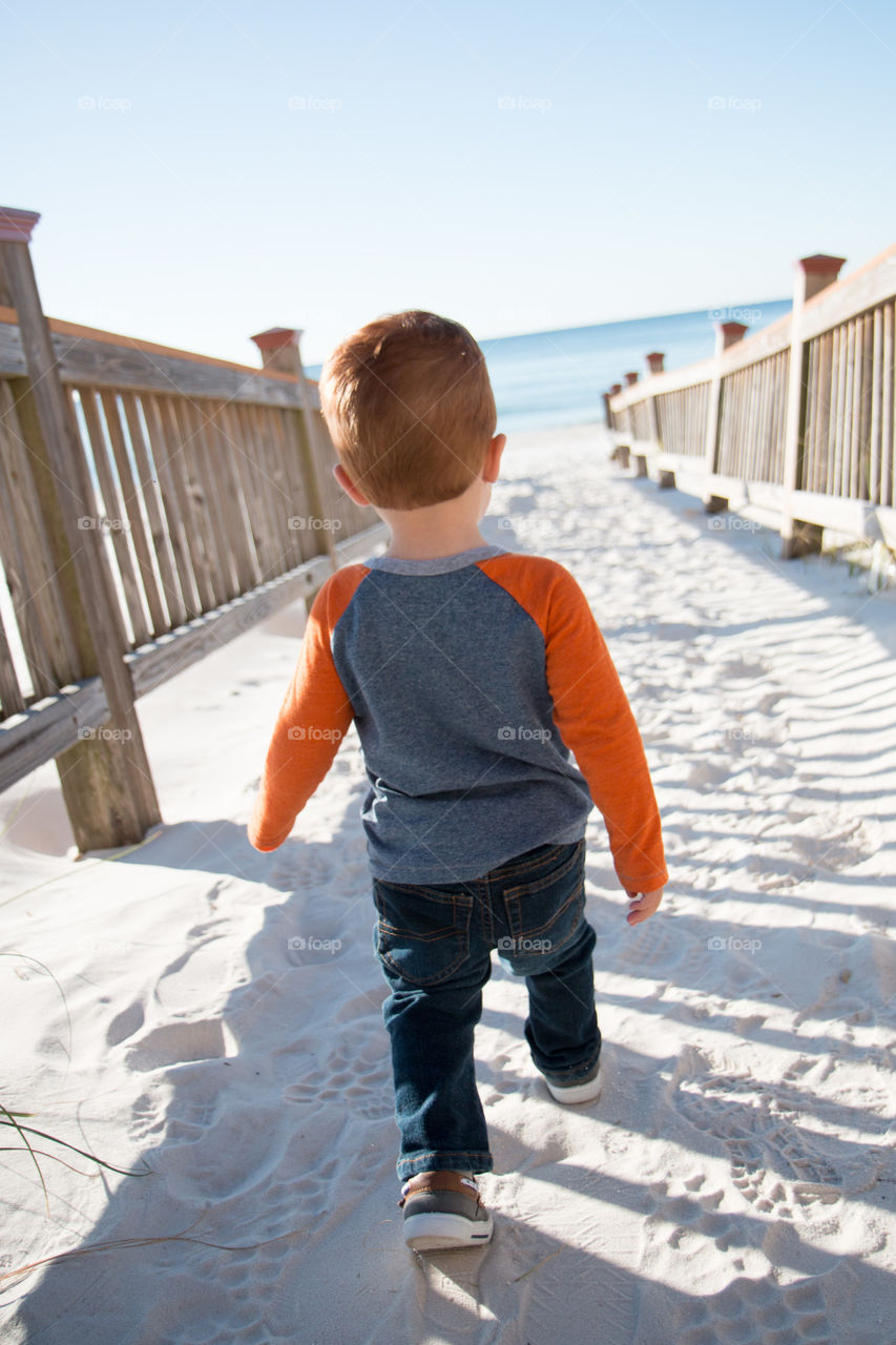 Follow me to the beach