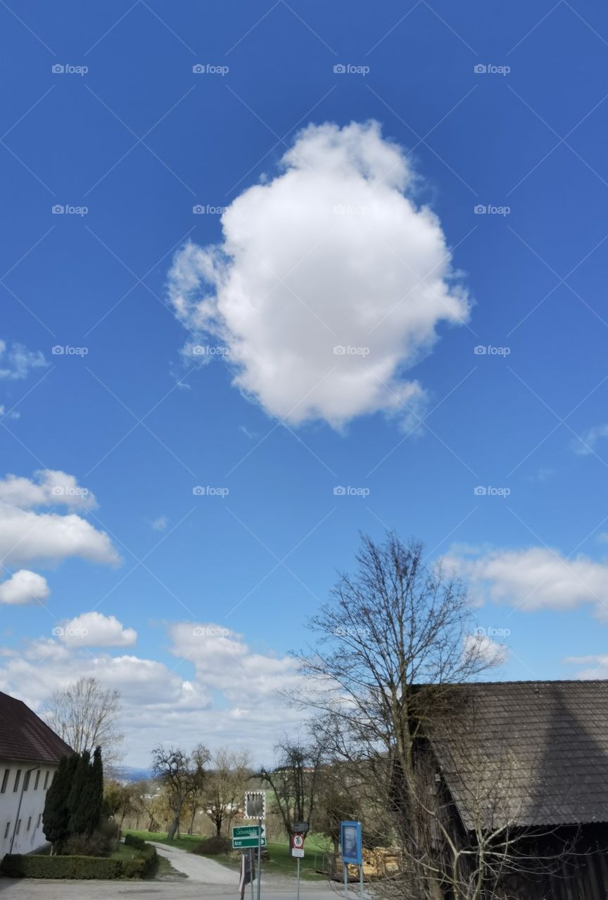 Round cloud