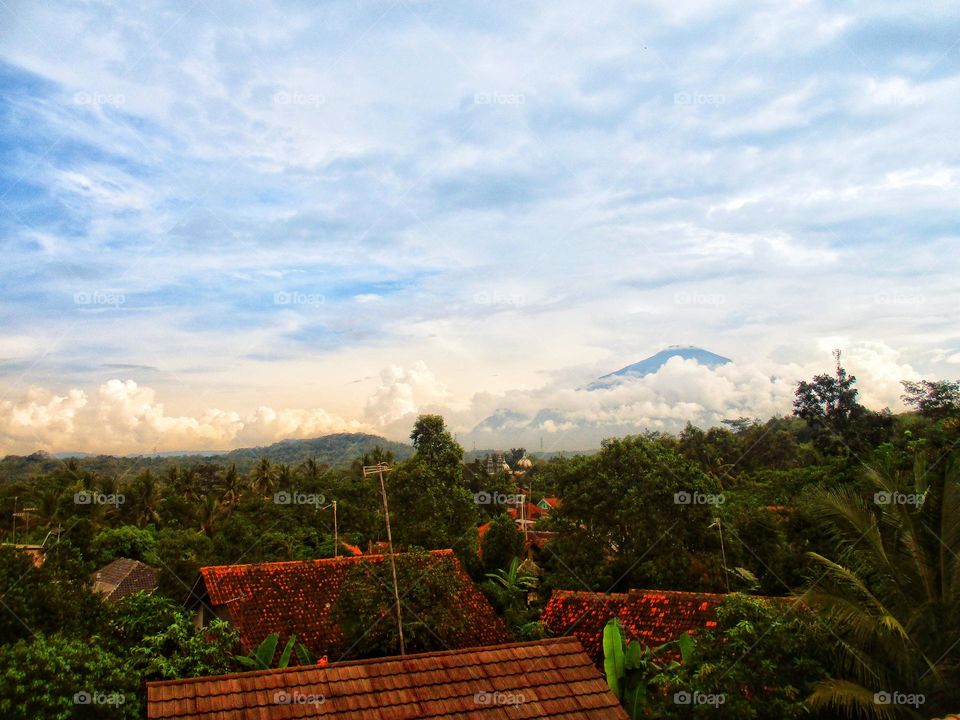The scenery of the countryside above the height looks beautiful naturally