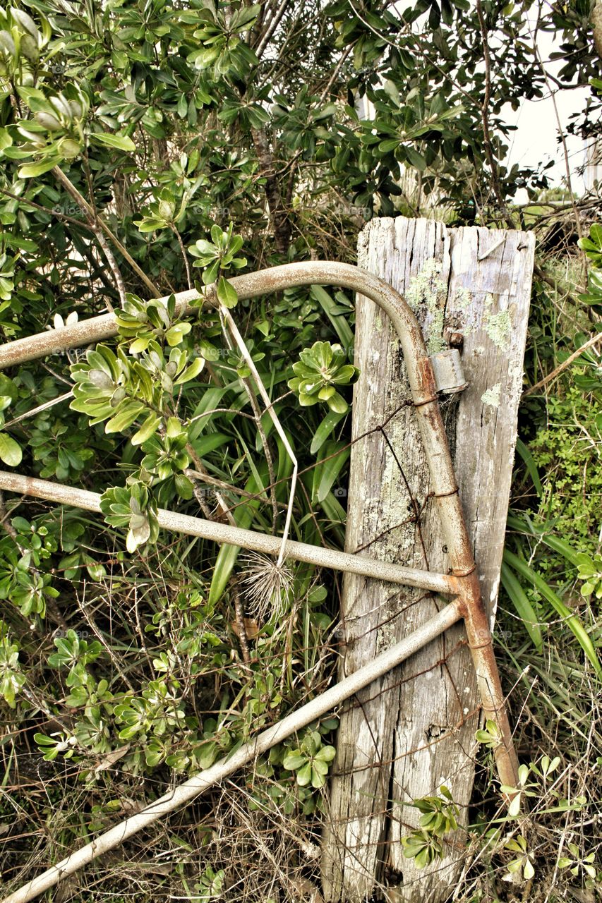 Tumble down Gate