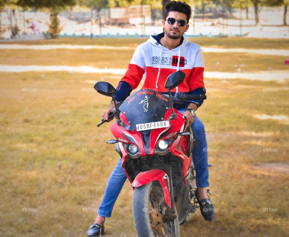 modeling photography click with Canon D1300