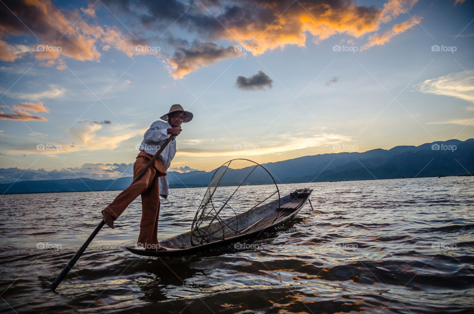 Inle lake fisherman 