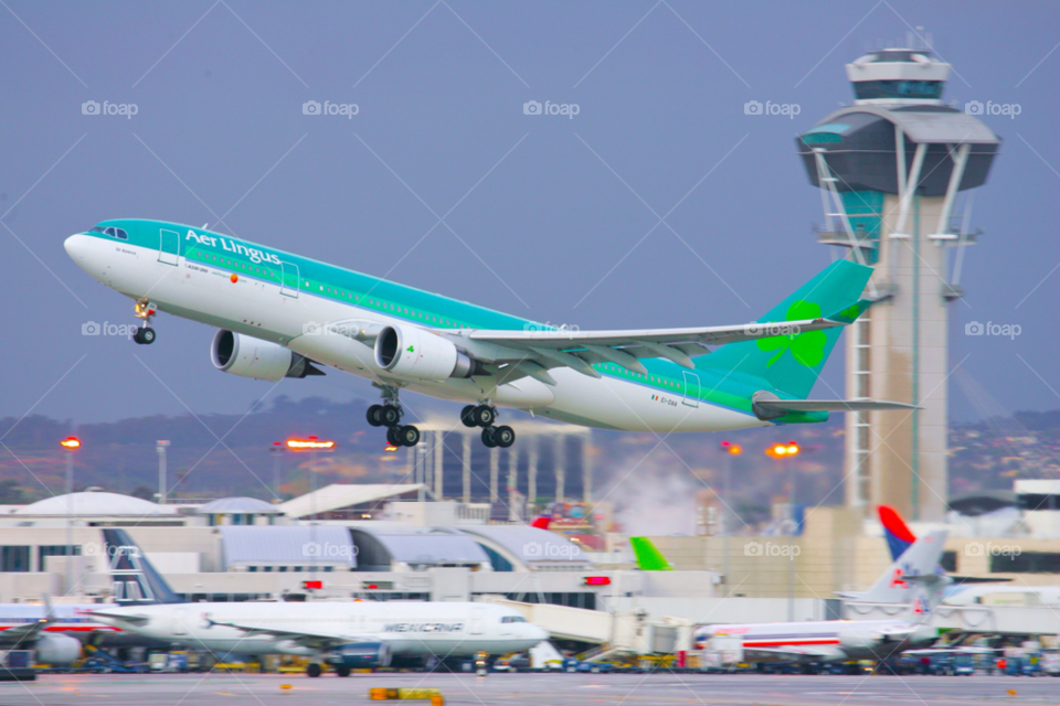 travel airport usa aircraft by cmosphotos