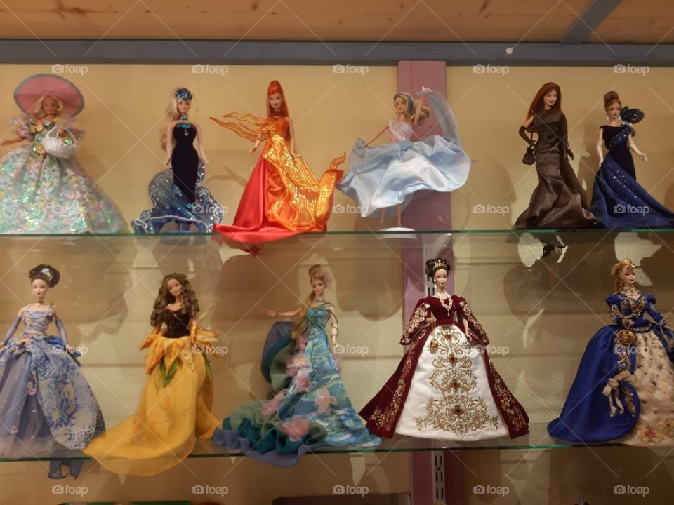 The magic world of dolls