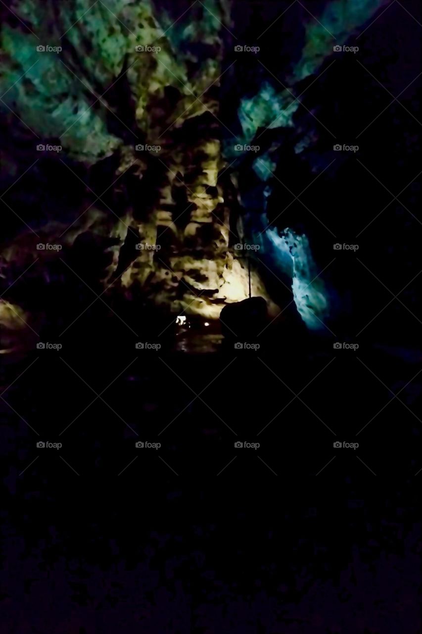 These are the deeper recesses of the „Einhornhöhle“, the „Unicorn Cave“ by „Scharzfeld“, “Harz“, „Saxony-Anhalt“ in former „East Germany“ but the light still shines in and appears to paint symbols on the cave walls. 2024. Hypnotic Productions