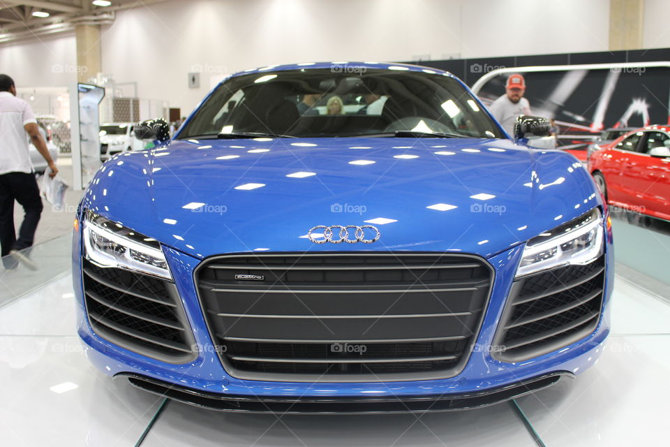 Audi R8. Beauty blue beast