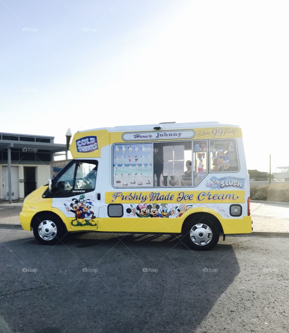 Ice cream van-travel-sun-sunny-hot-warm