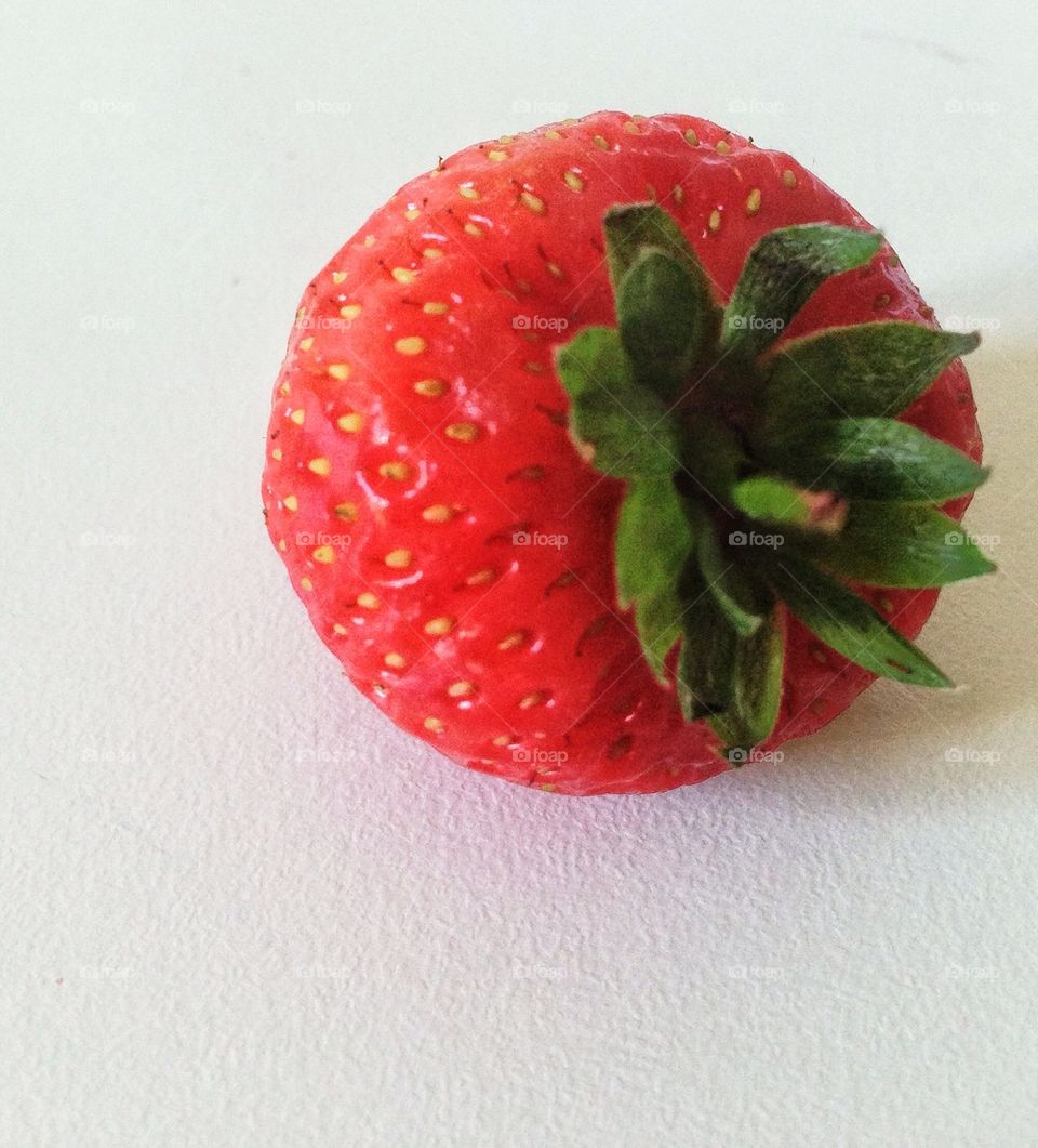 red summer fresh strawberry by hannahdagogo