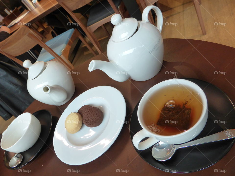 Table ready to Tea time