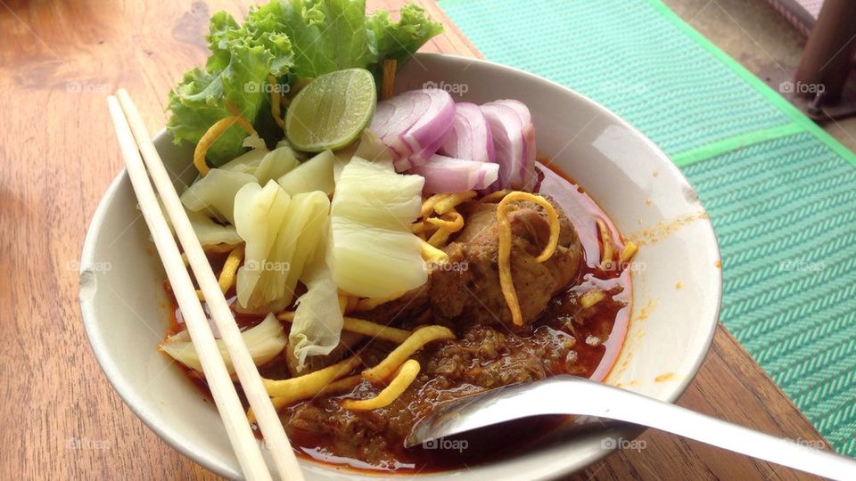 Egg Noodle in Chicken Curry