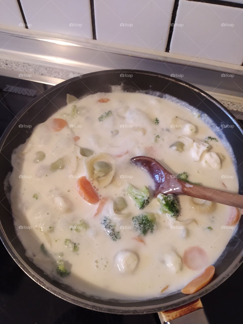 tortellini with cream sauce