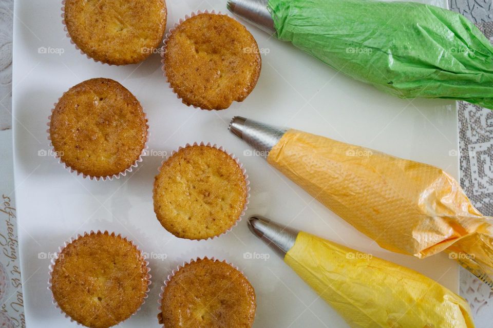 muffins that will become cupcakes from above