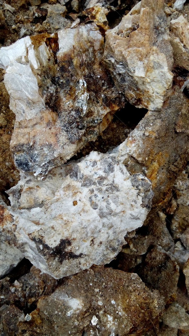 pegmatite broken from the rest