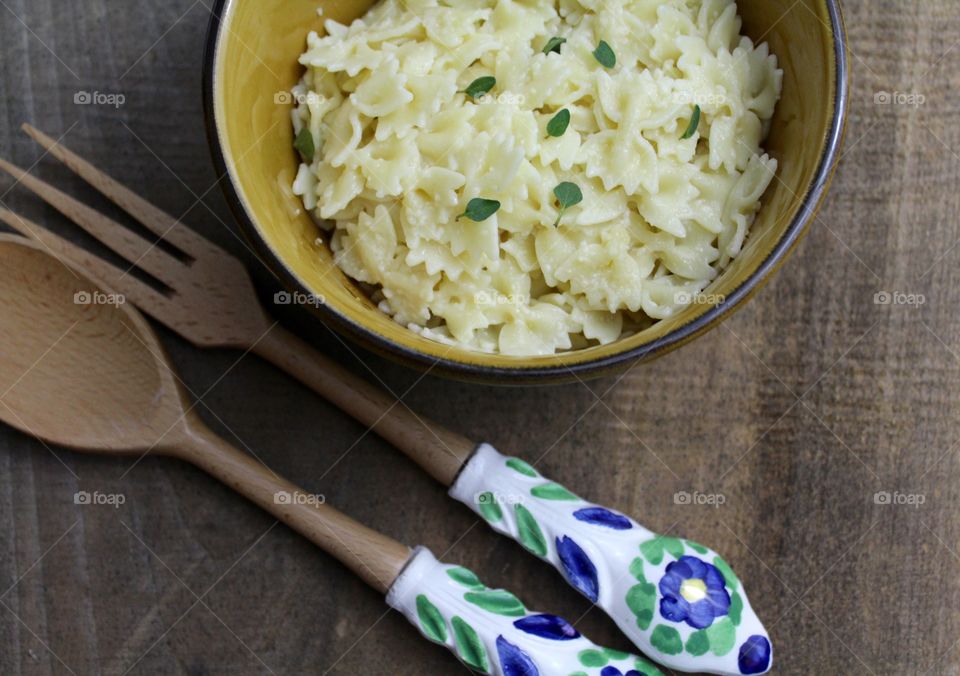 Pasta with butter and Parmesan 