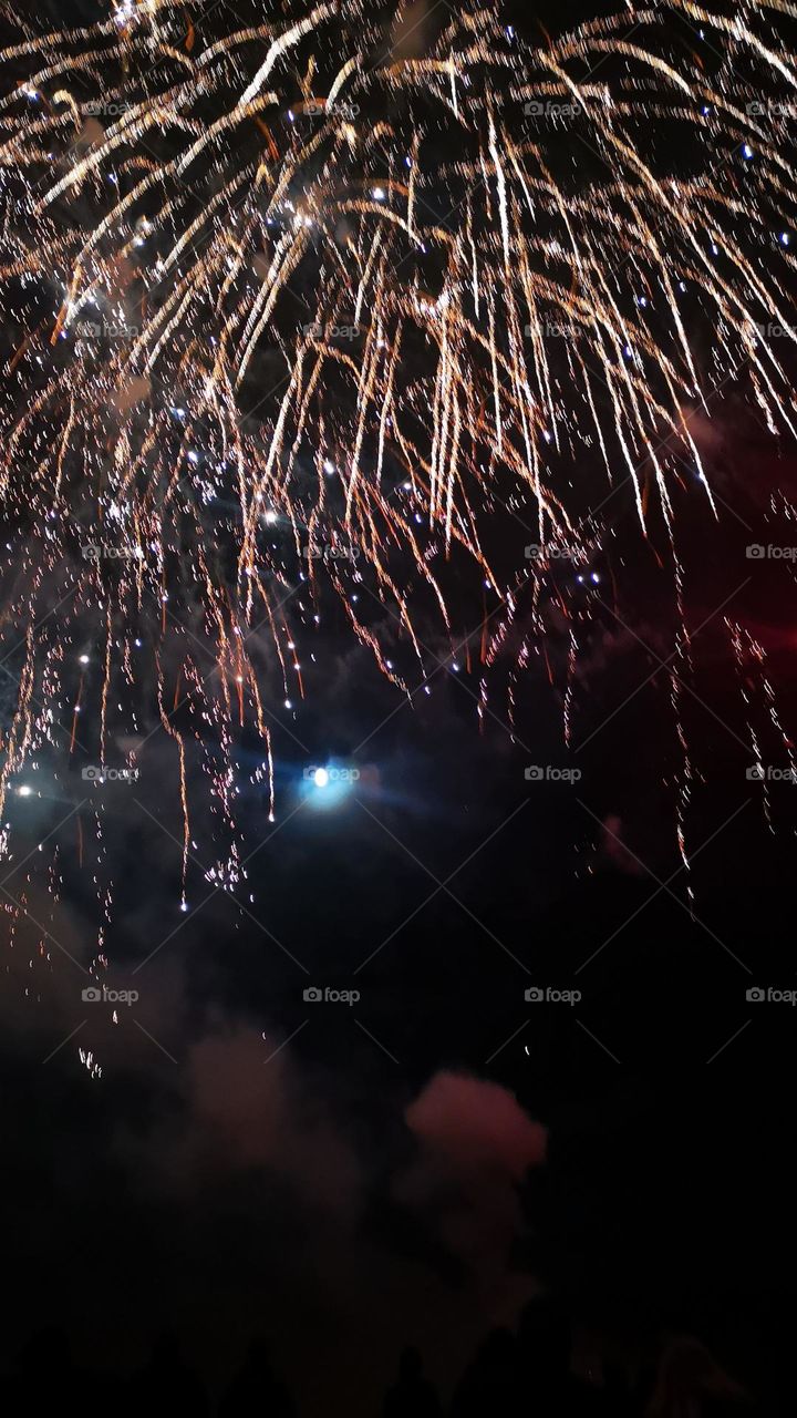 fireworks red night