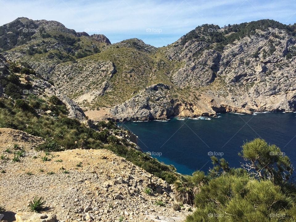 Mallorca cove cliff