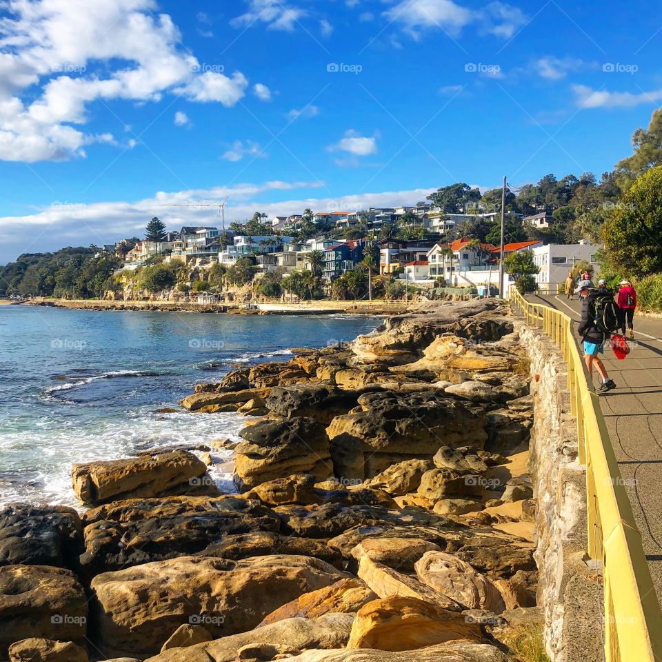 Walk along the seashore 