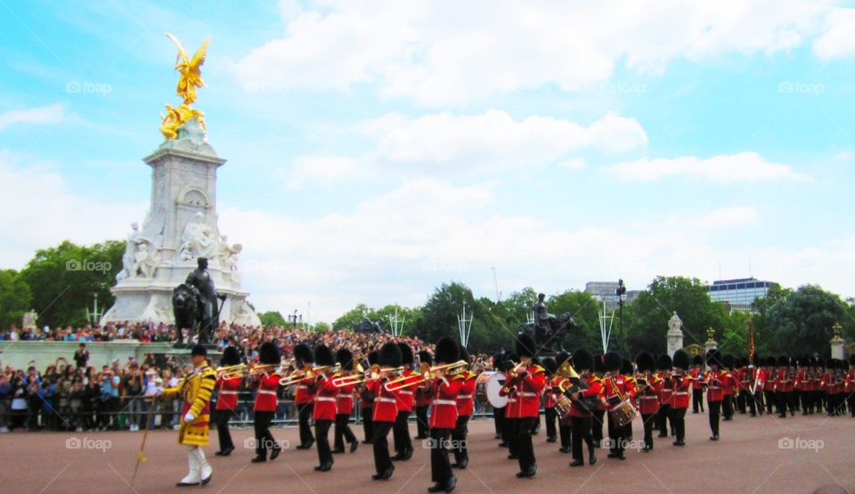 Crowd at Buckingham Palace