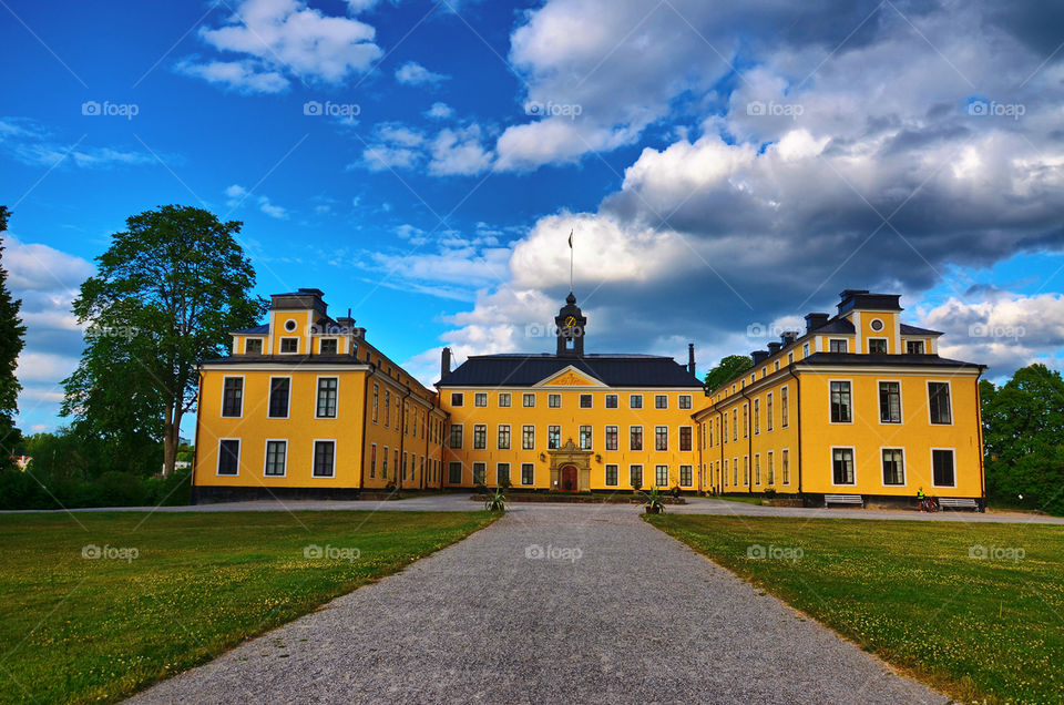 Ulriksdal Slott. Ulriksdal palace is a royal palace situated in Solna, Stockholm.  it was built in 1643-1645. It was my neighbourhood during my stay in Kungshamra.