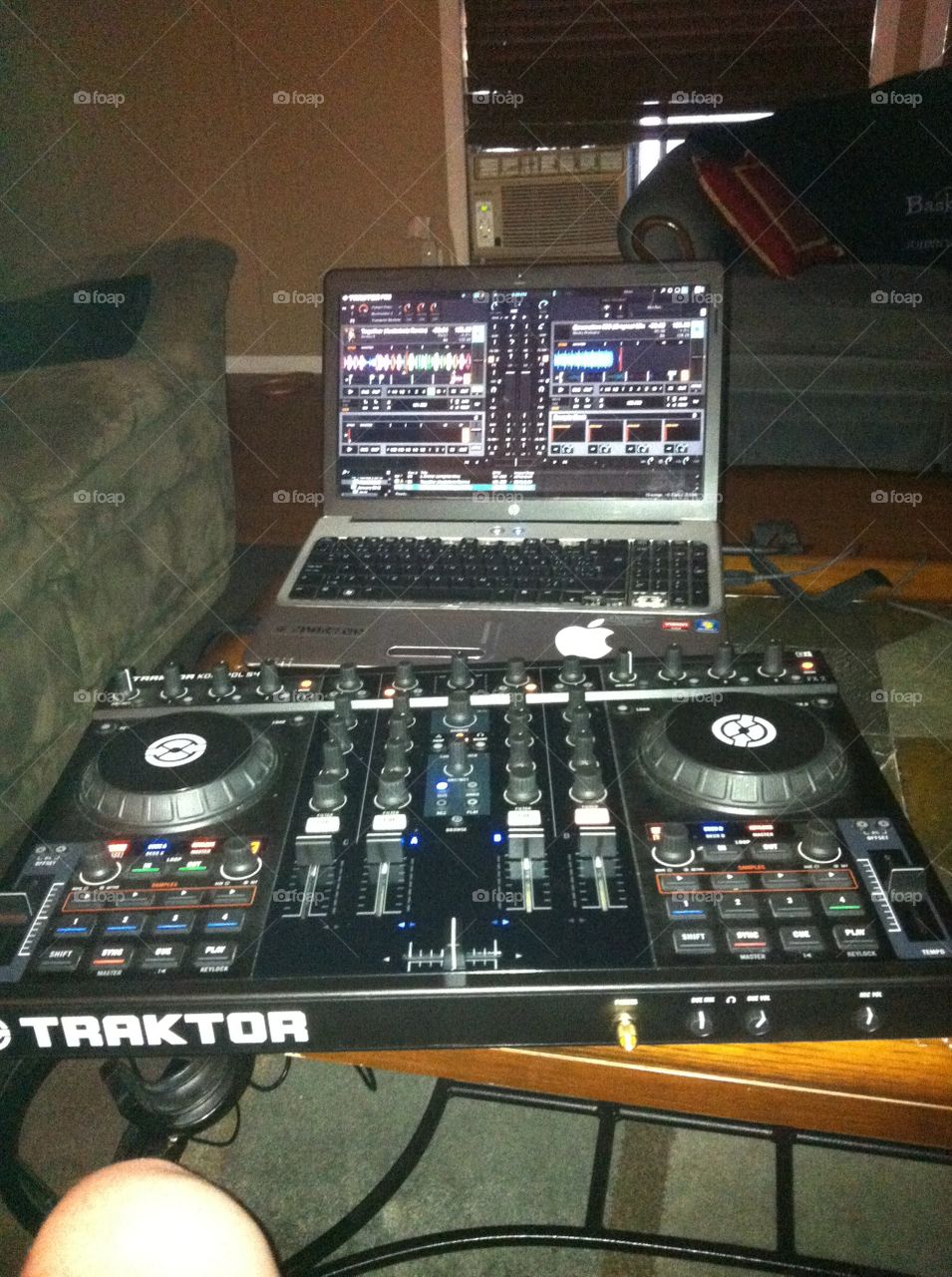 Traktor S4 connected and ready to go!