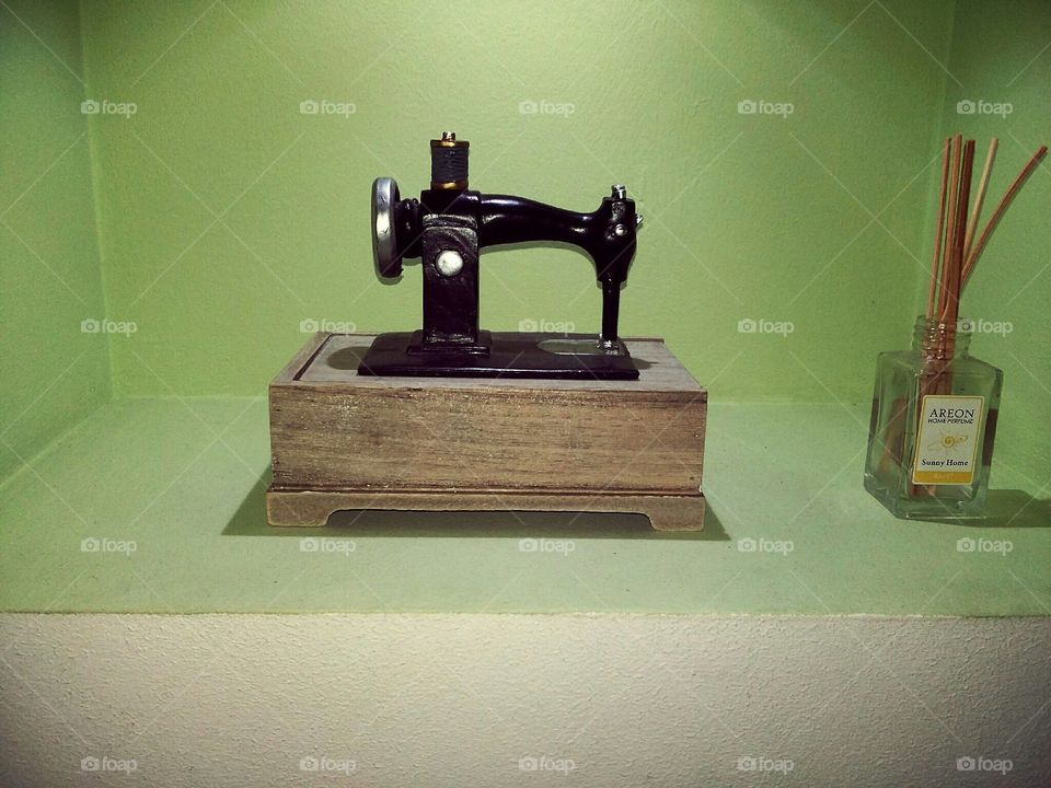 Little sewing machine