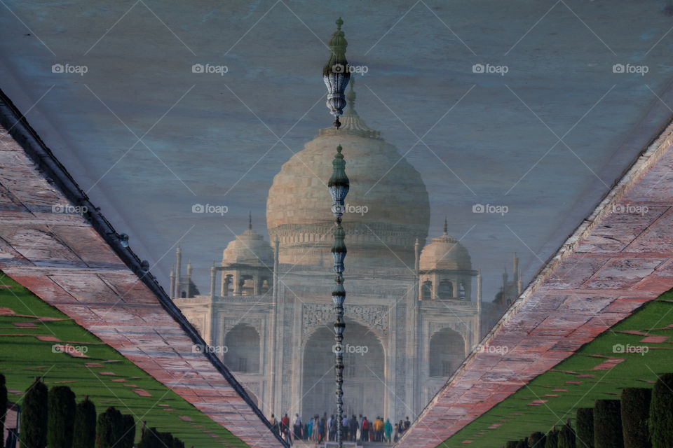 Reflection of Taj Mahal in fountain water, Agra, Uttar Pradesh, India
