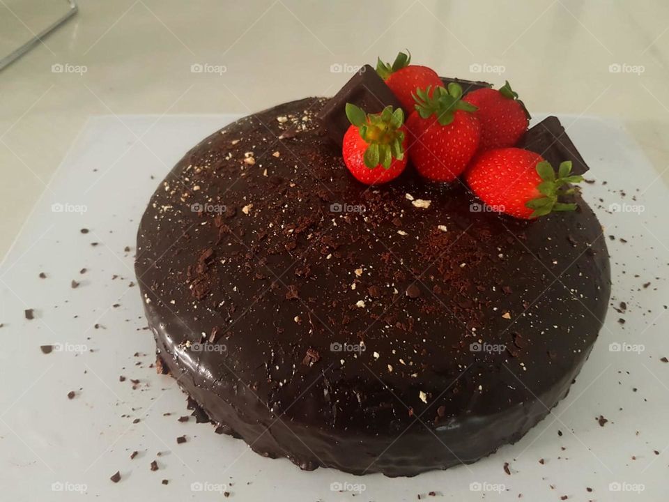 chocolate cake with strawberries