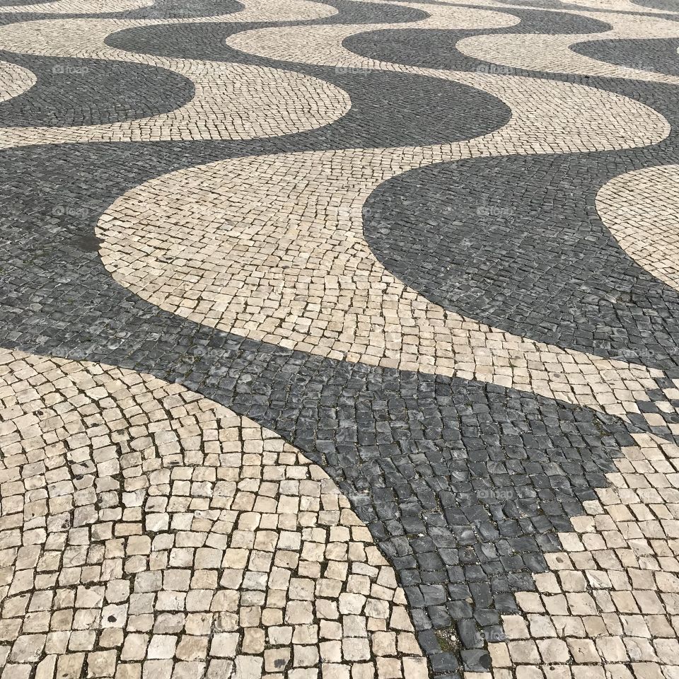 Padrão dos Descobrimentos, Lisbon, Portugal, travel, city, city break, travelling, city travel, pattern, coast, sea, floor, abstract, stones, mosaic floor, pattern floor, curve, monochrome