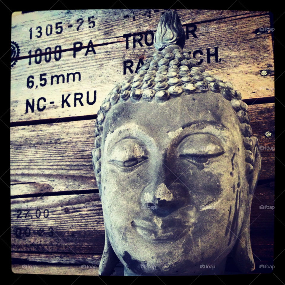 wood concrete interior buddha by julieglein