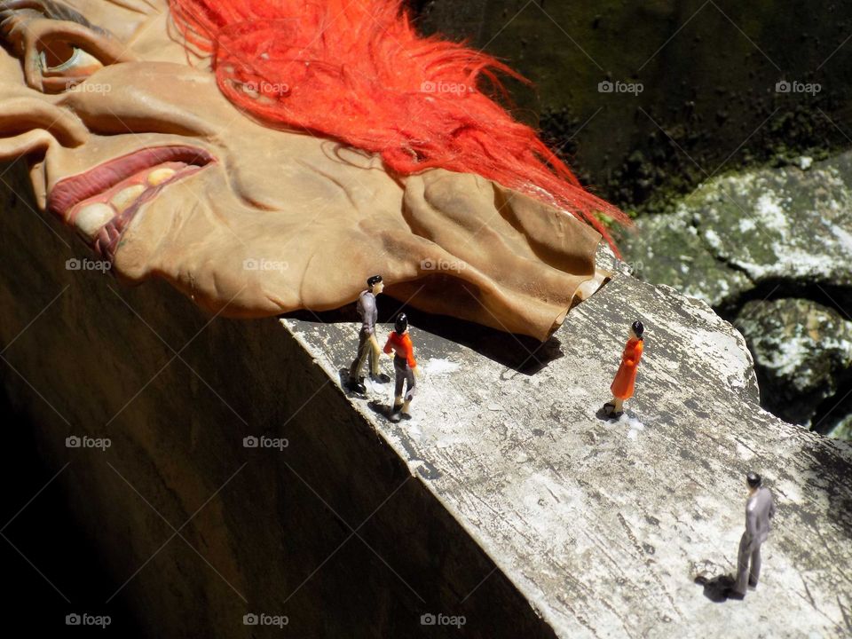 The world of liliput, giant mask