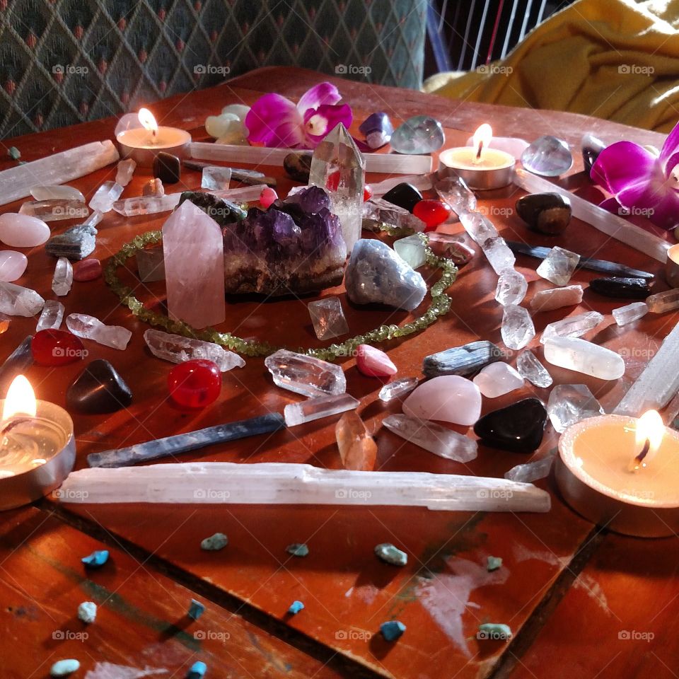 candle light crystal meditation