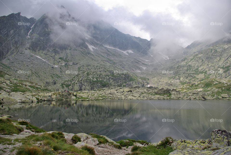 View of idyllic lake