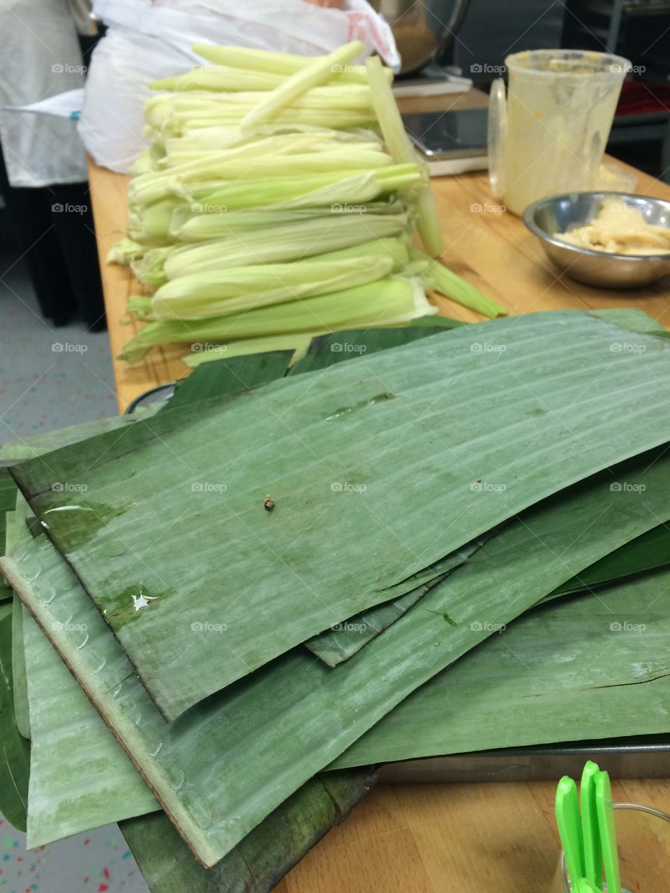 Banana leaves and corn husks for tamales 